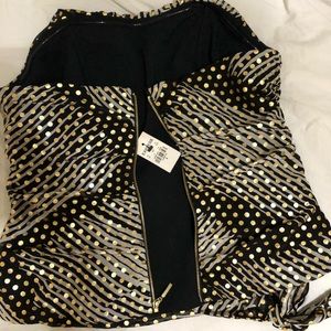 Strapless top with gold polka dots🎀